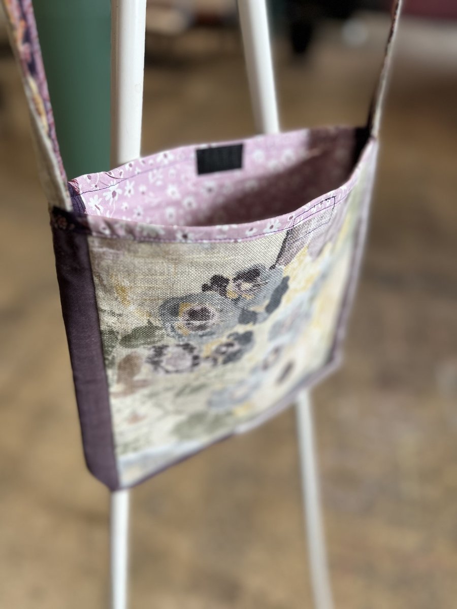 Skunk crossbody bag 