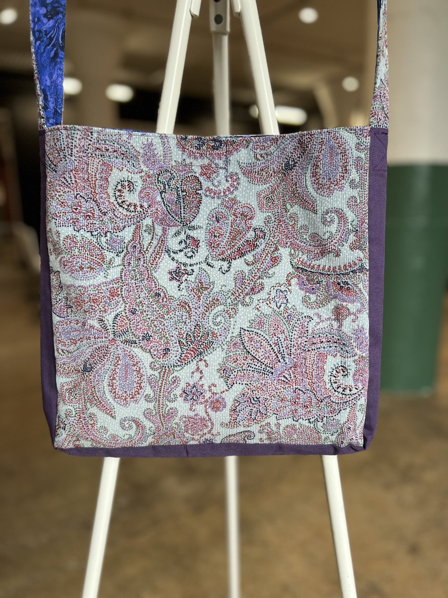Kraken tshirt crossbody bag 