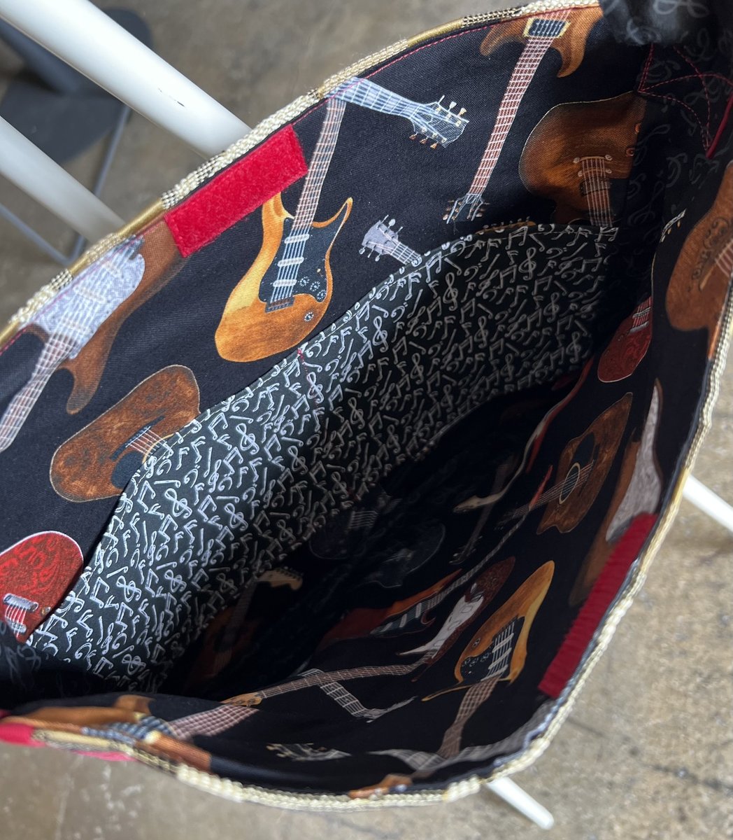 Band of Skulls Tshirt crossbody bag 
