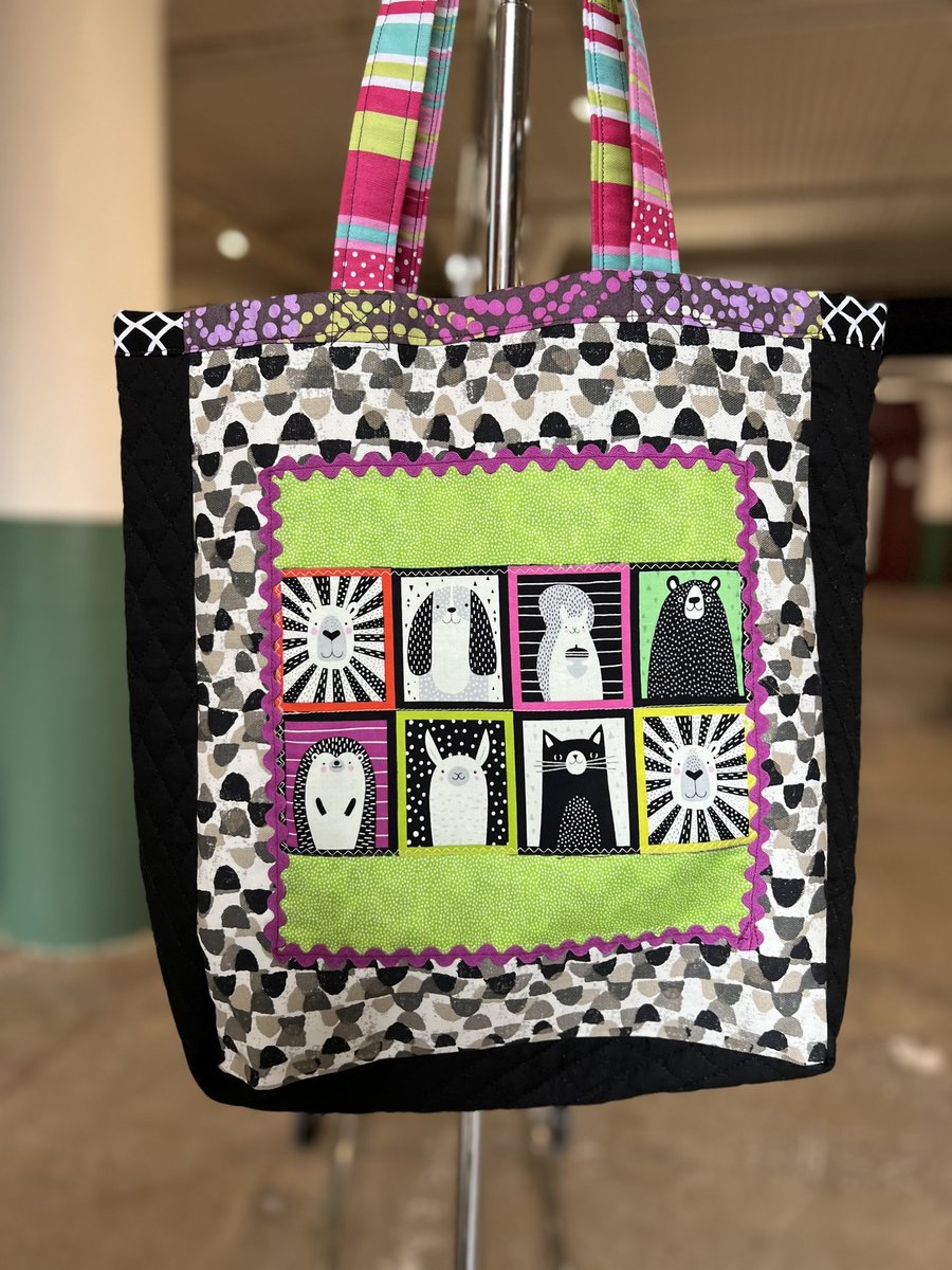 Bright animal market bag group