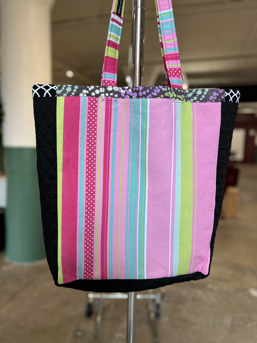 Bright animal market bag group